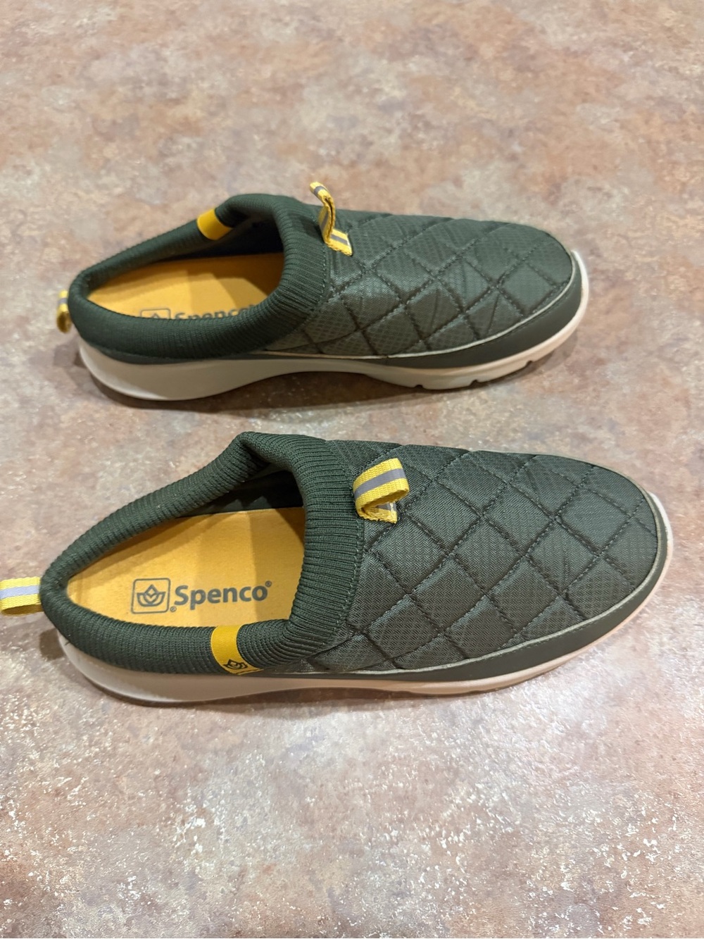 Women’s Spenco Clara Quilted Slide. Size 10D - Picture 2 of 4